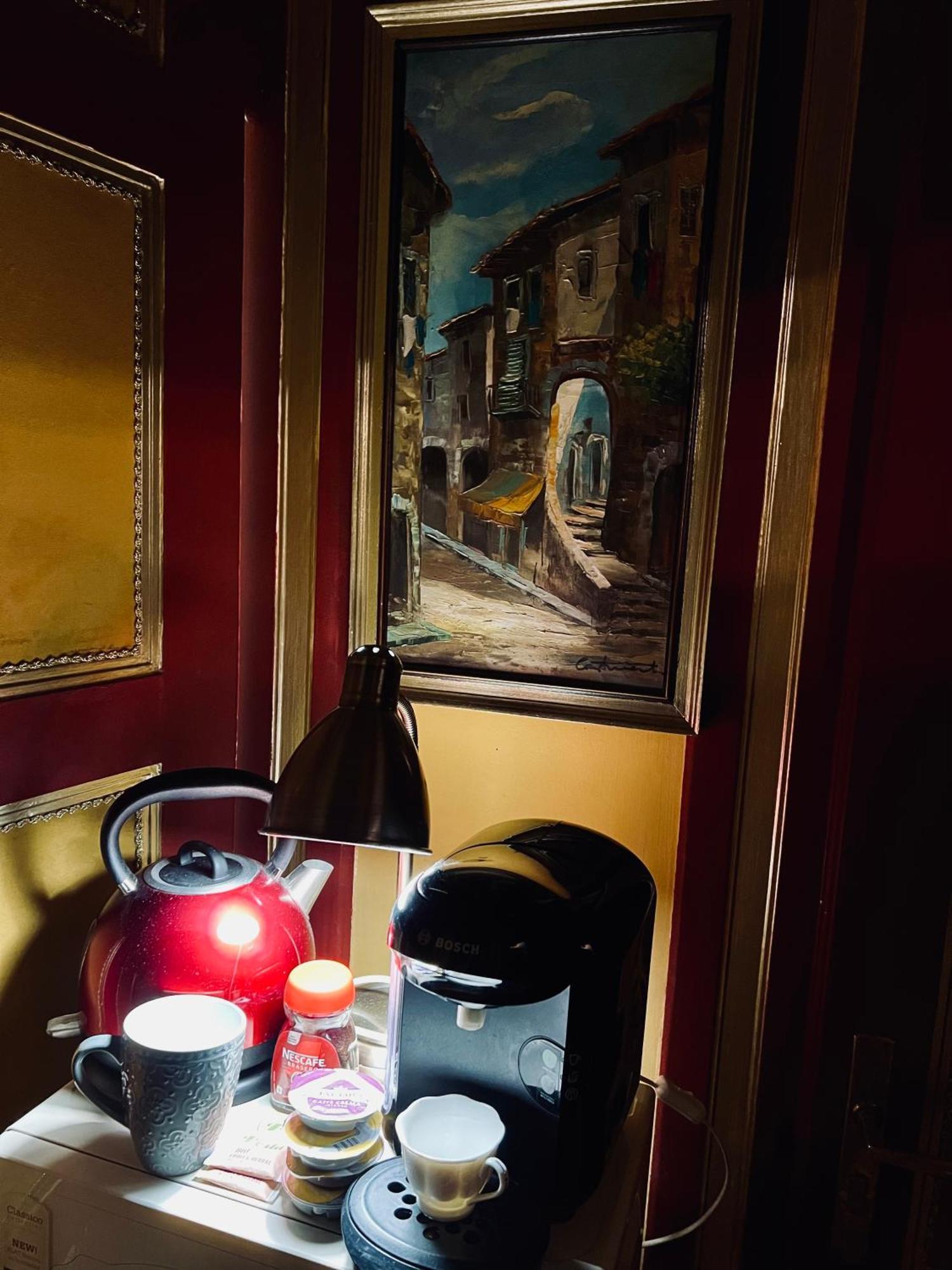 Classic Love Story In Old Cluj I Kültér fotó